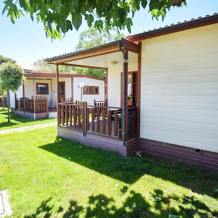 2 Bedroom Beautiful In Semesterbostad *